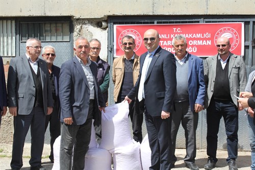 Tavşanlılı Çiftçilerimize Leblebilik Nohut Tohumu Desteği Verildi