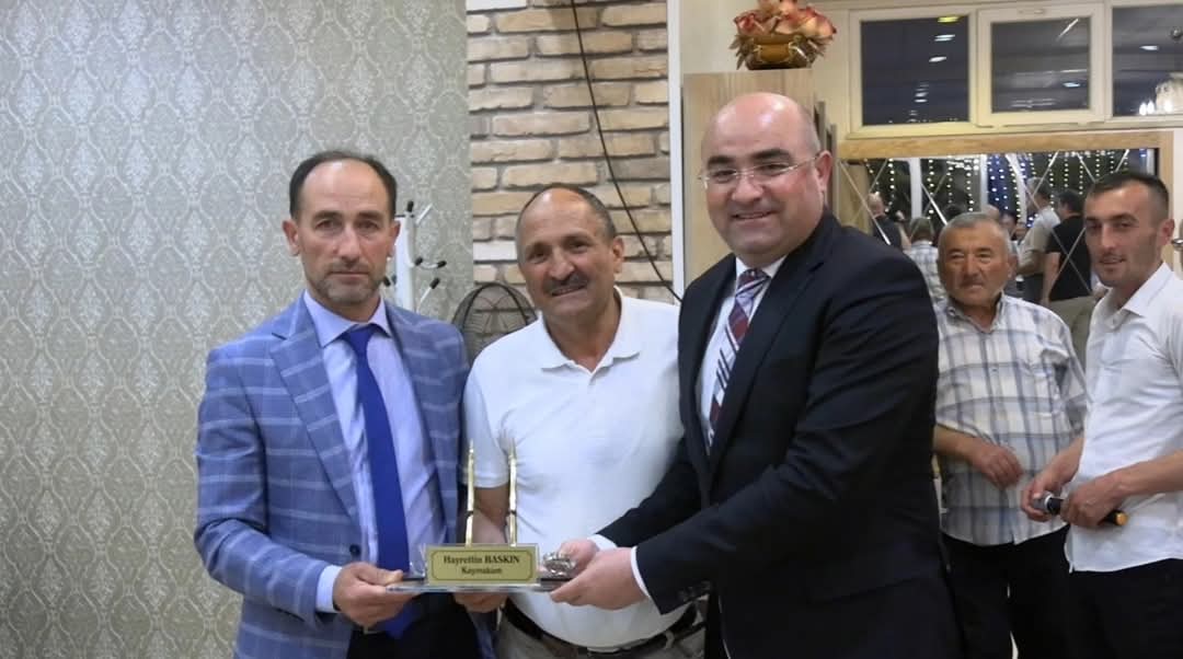 Tavşanlı Muhtarlarından Kaymakam Hayrettin Baskın’a Duygusal Veda